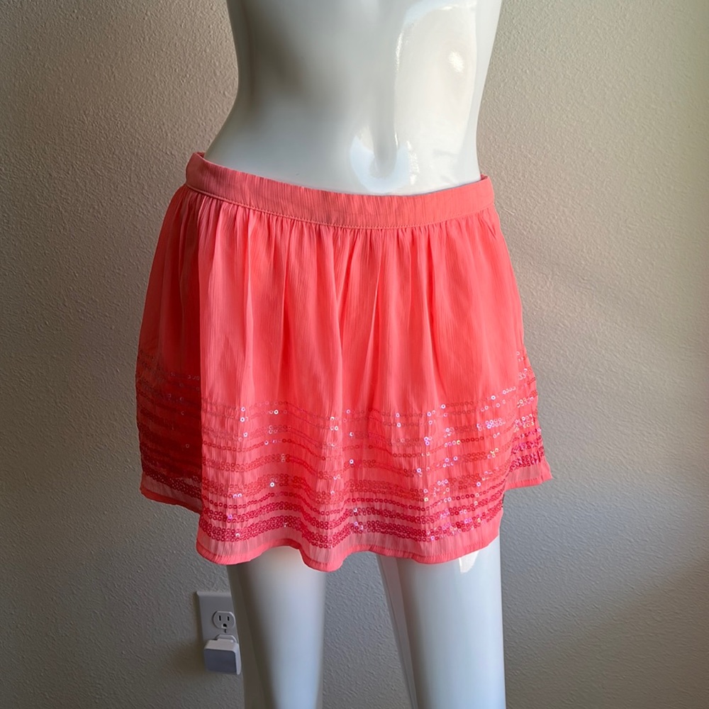 HOLLISTER MINI SKIRT SIZE S NWOT